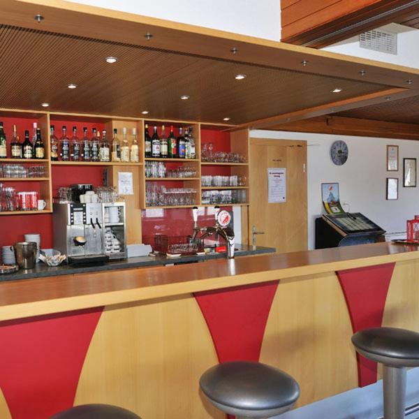 Hotel Restaurant Emshorn Oberems Exteriör bild